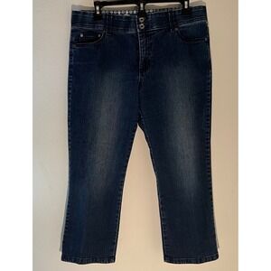 Bandolino Size 10 Dark Wash Denim Jean Capris Womens Double Button Classic Style